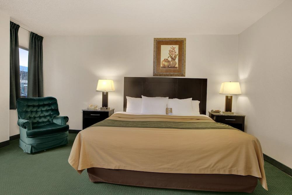 Comfort Inn & Suites Downtown Едмонтон Екстер'єр фото